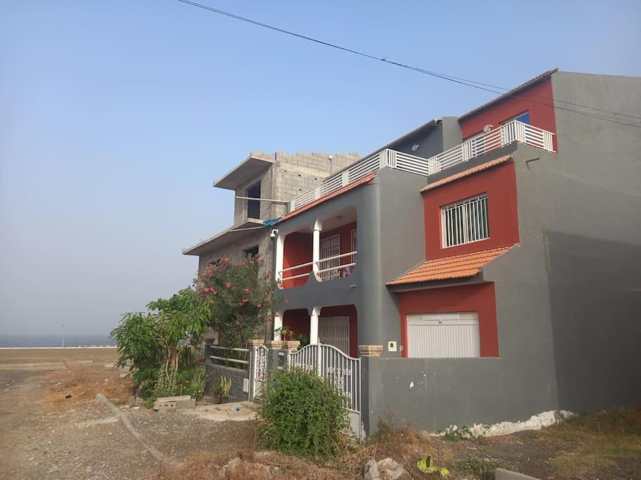 Casa Herminia Tarrafal  Buitenkant foto